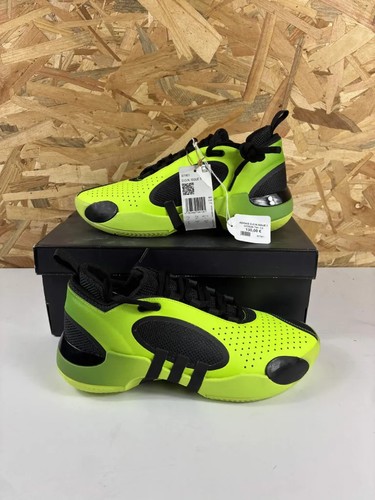 Adidas sneaker ausgabe - d.o.n.,